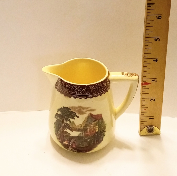 Royal Staffordshire Pottery Jenny Lind Creamer Made In England - Picture 7 of 8